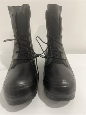 Mickey Mouse Boots Size 10, Regular Bata  New ￼