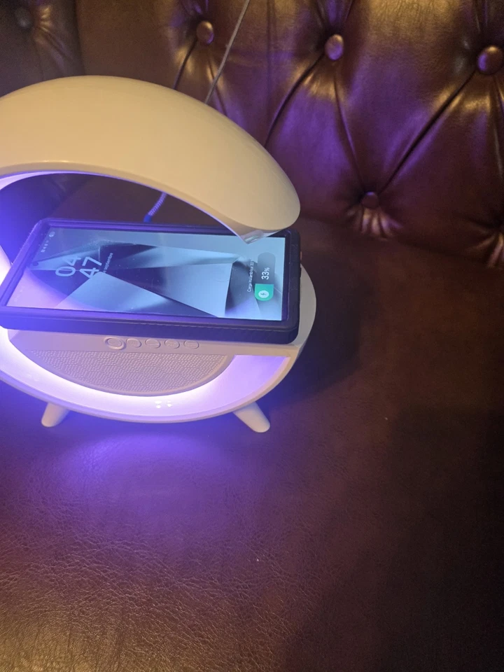 Smart Wireless Fast Charger, Speaker & Night Light – 3-in-1 Alarm Clock RGB - Image 3 of 4