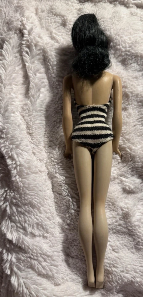 Vintage Mattels 1960’s #3 Brunette Ponytail Barbie W/HTF Nipples - Image 3 of 4