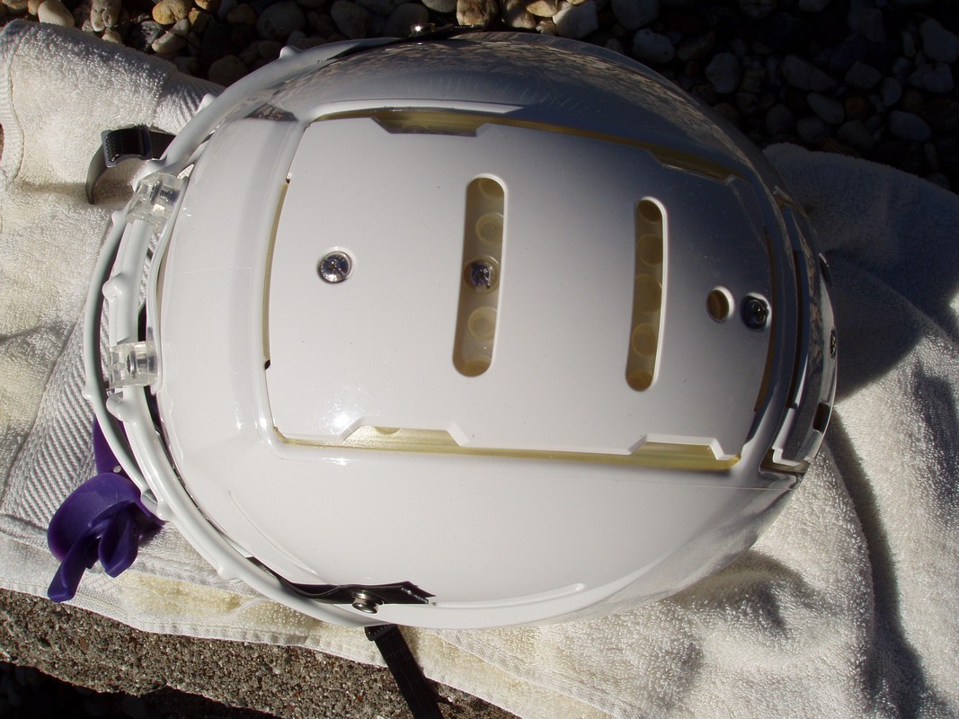 SCHUTT F7 VTD FOOTBALL HELMET WHITE  XL with CHIN STRAP MOUTHGUARD NICE CONDITON