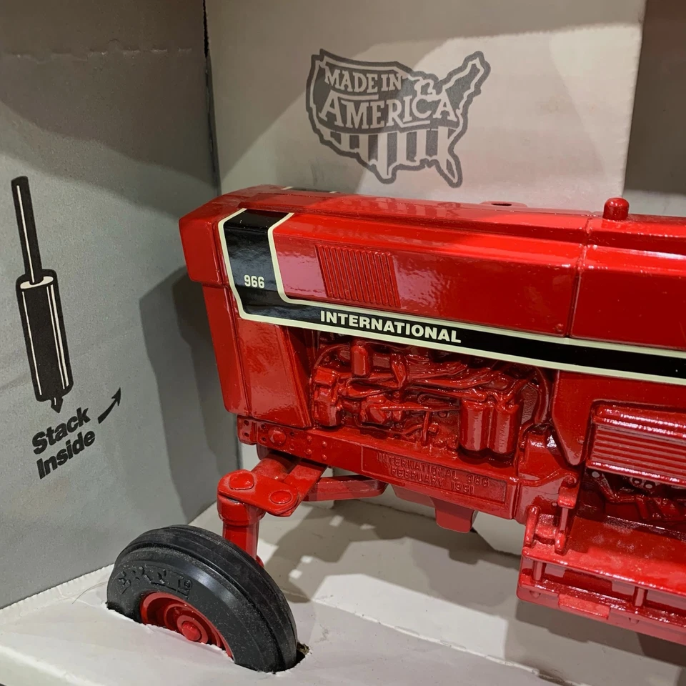 ERTL 1991, tractor International 966, edición especial, escala 1:16, diecast, nuevo en caja Foto 2 de 4