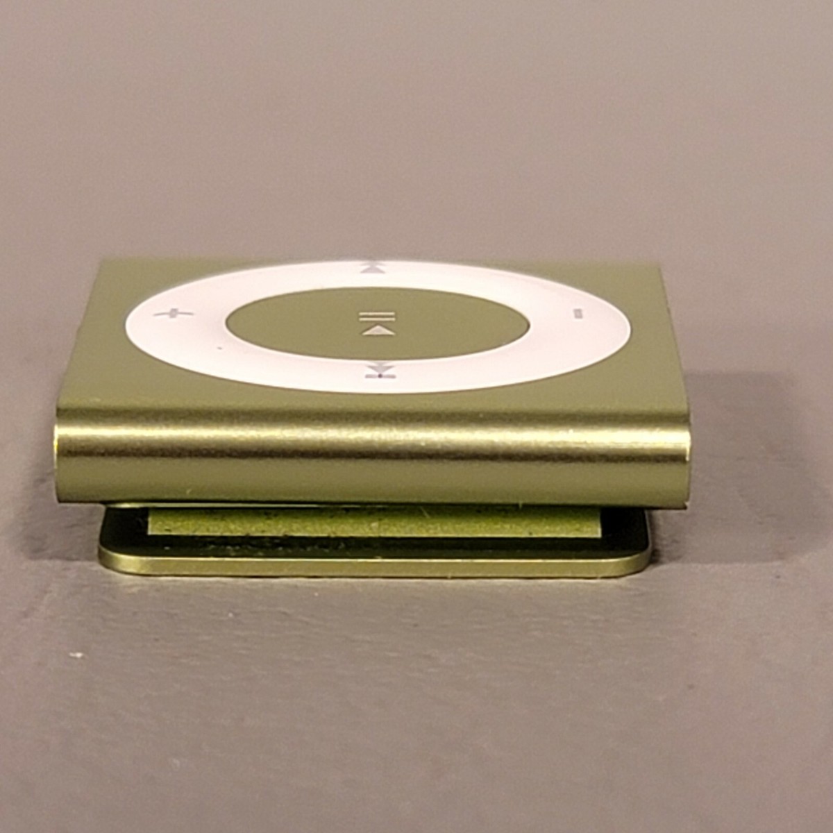 Apple iPod shuffle 4世代　 2GB　グリーン iPod shuffle 2GB グリーン 第4世代 MC750J/A 通販 -Macパラダイス-
