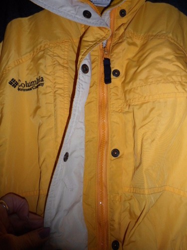 Chaqueta de lluvia/rompevientos Columbia amarilla con azul marino M - Imagen 7 de 10