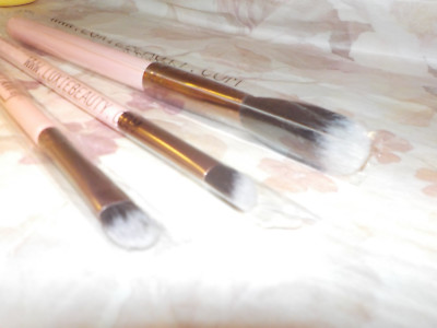 3 Luxie Beauty Brush Set Receive one of each   ''Best Deal for 3''  