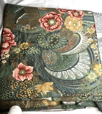 Croscill Remi Pattern Parisian Table cloth Floral Fabric Selvedge Edges 156x94