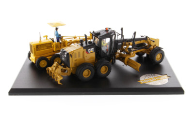 CAT CATERPILLAR NO.12 & 12M3 MOTOR GRADER 2 PC SET 1/50 BY DIECAST