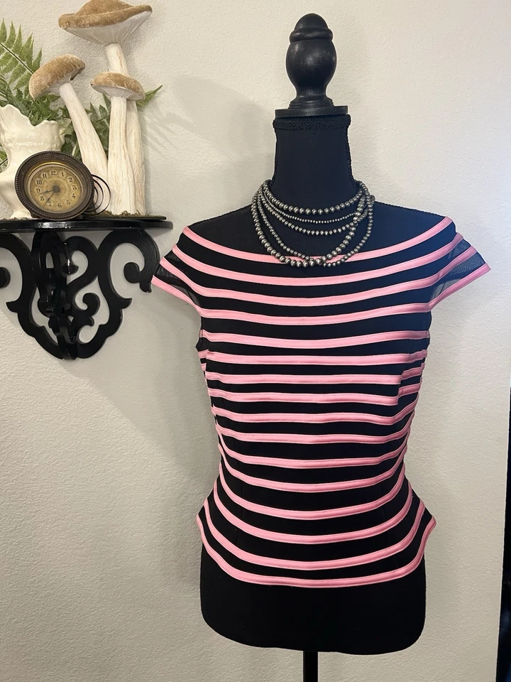 JS Collections Y2K Black Pink Stripe Mesh Off the Shoulder Cropped Blouse Sz 10 - Image 2 of 4