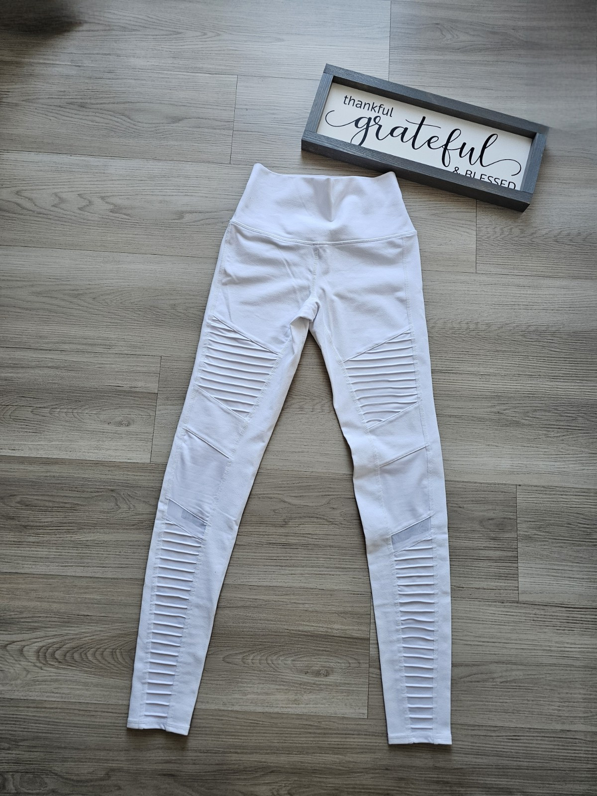 ALO Yoga Pants Womens Small White High Waisted Moto Leggings Compression-image
