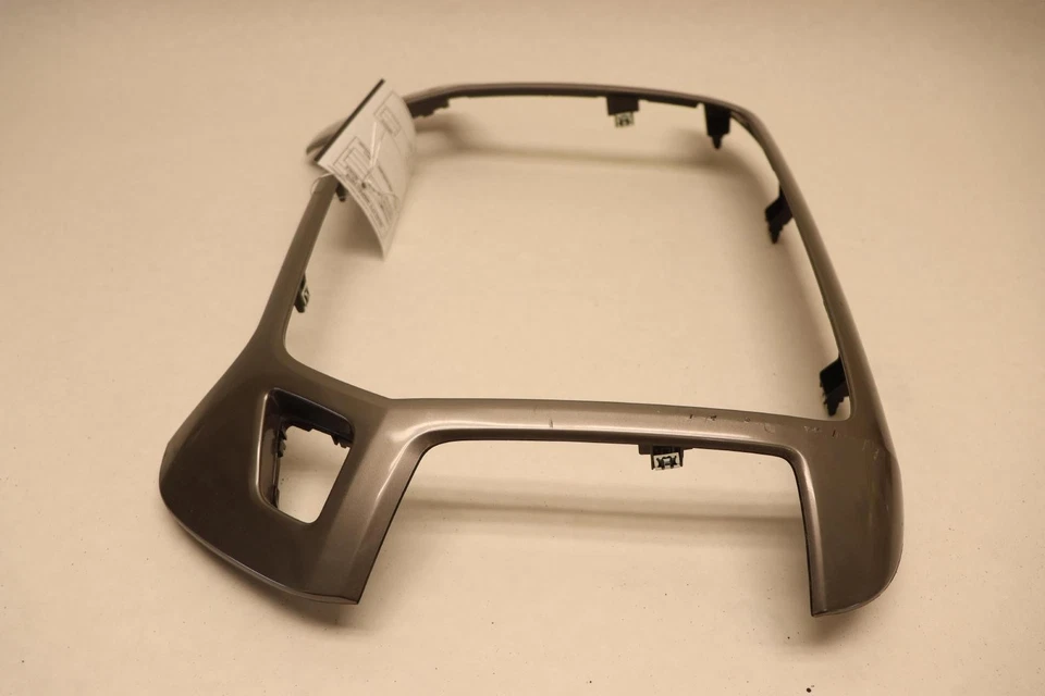 2014-2018 CHEVY SILVERADO 1500 DSAHBOARD RADIO TRIM BEZEL COVER PANEL OEM - Image 3 of 4