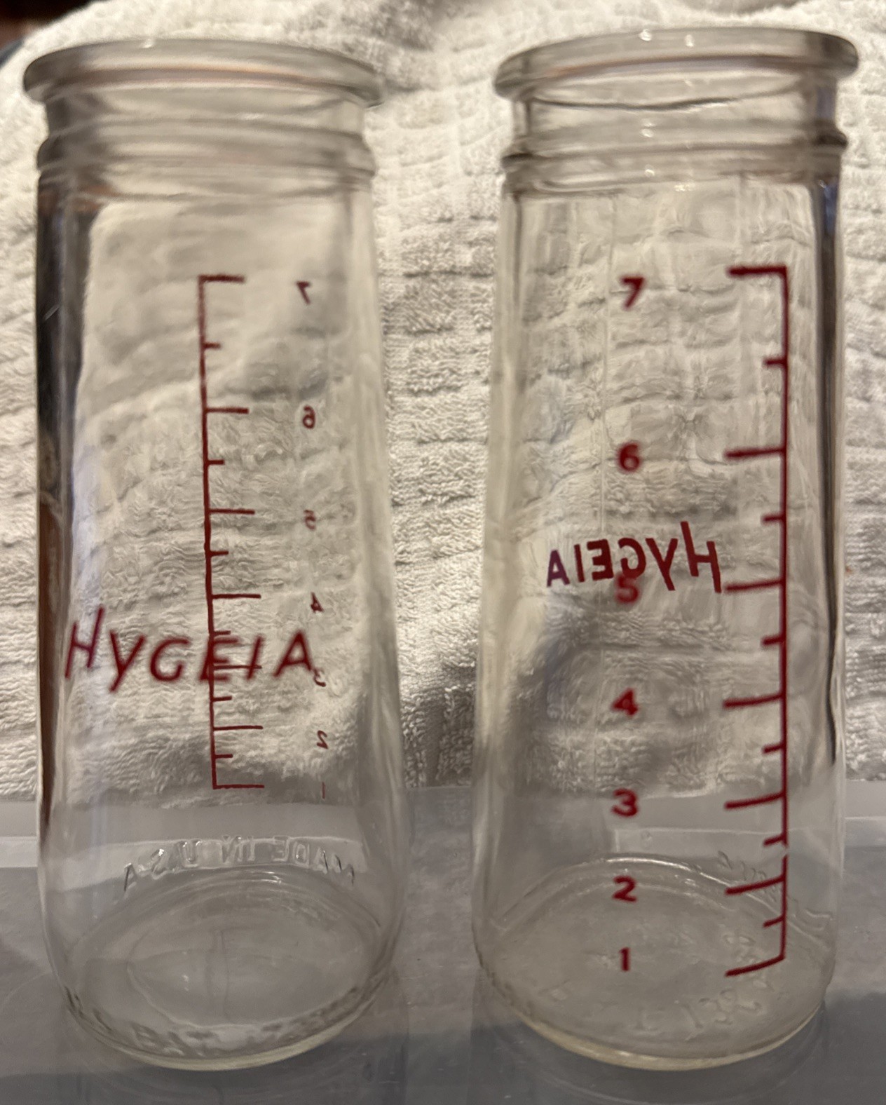 Vintage Hygeia Brand Glass Baby Bottle 7oz Capacity. Excelle