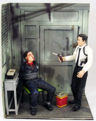 MEZCO メズコ Reservoir Dogs レザボアドッグス フィギュア A closer look atMezco's Reservoir Dogs - YouTube