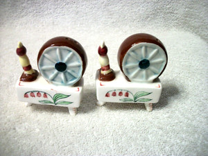 Vintage Spinning Wheel Salt & Pepper Shakers