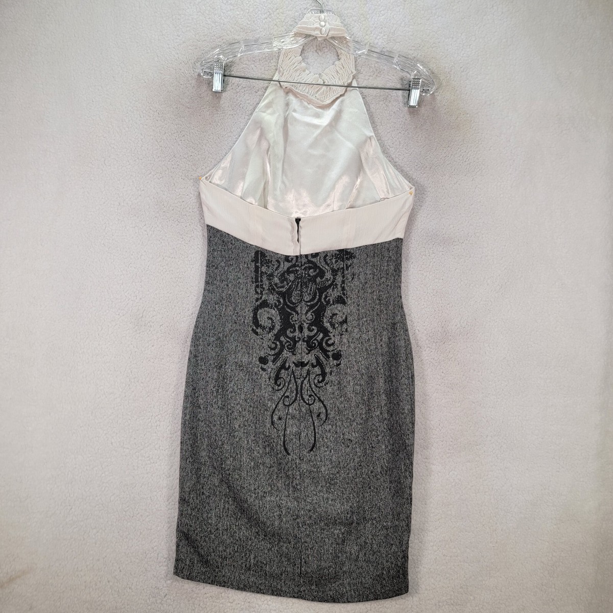 タグ付き未使用✨ハーリップトゥ Airy Volume Sleeve Dress 2025年最新】Herlipto 柄：無地 半袖の人気アイテム - メルカリ