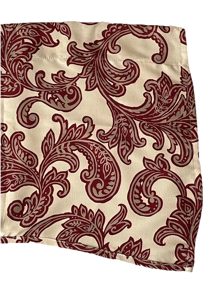 "Cenefa bohemia botánica festoneada blanca arándano/taupe 58"" de ancho x 18,5"" de largo" Foto 4 de 4