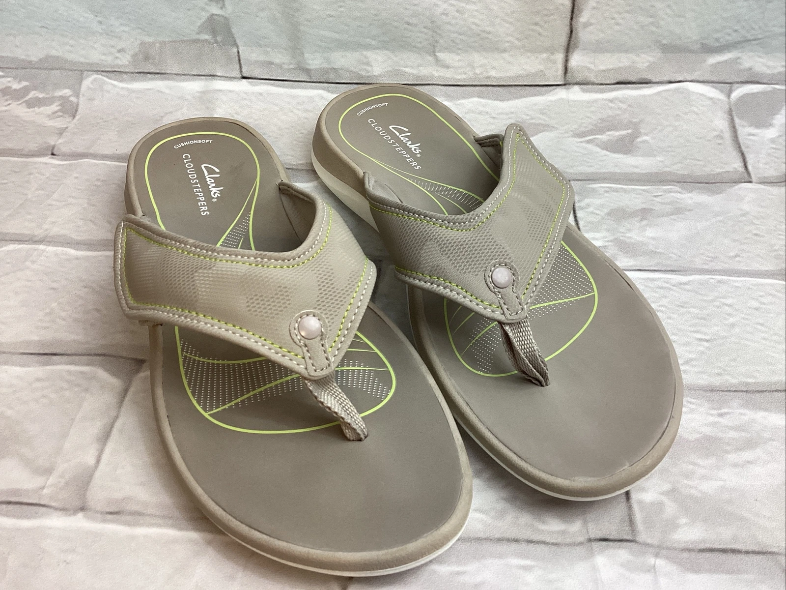 Clarks donna Glide Post Light Taupe nuovo taglia 9