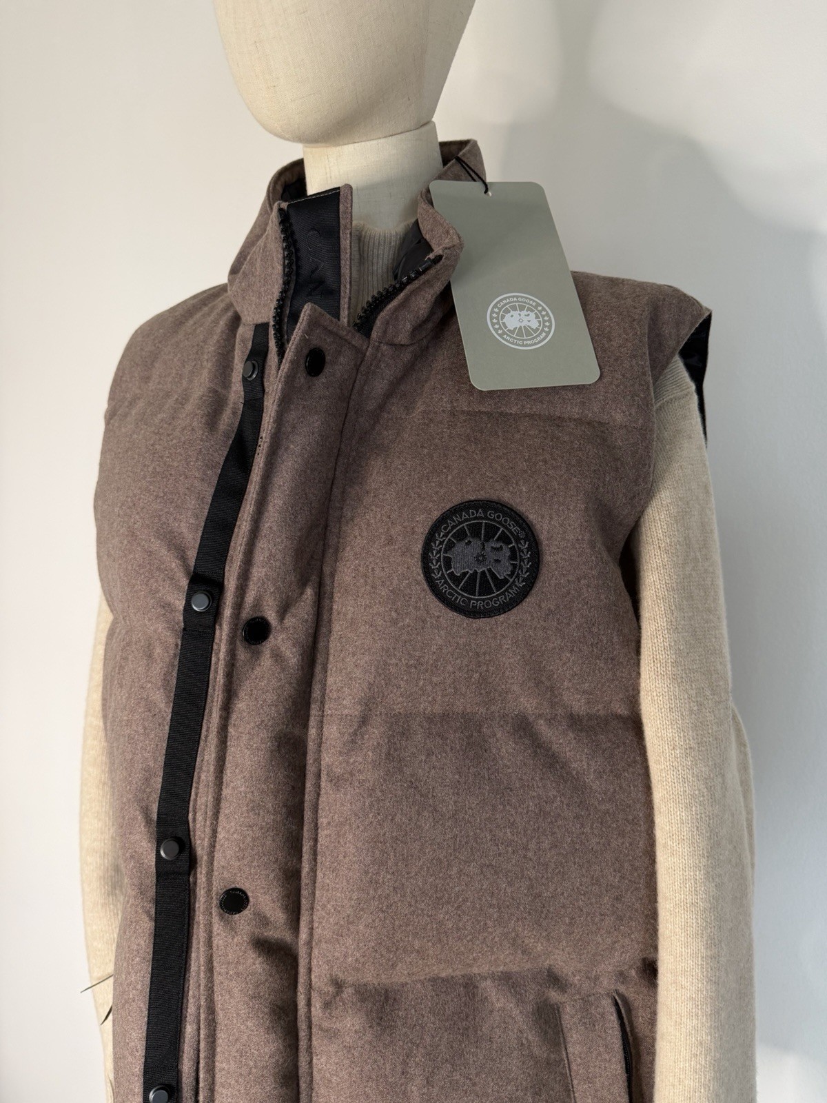 Canada Goose Garson Vest WR Quilted 100% Wool Old Money Style Made in Canada NWT thumbnail 16