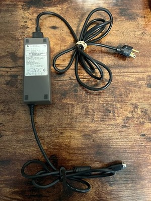 TEXAS INSTRUMENTS TI POWER SUPPLY AC ADAPTER 2580940-6 712F 3 Pin
