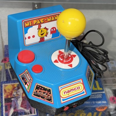 Namco Ms. Pac-Man 5-in-1 TV Plug N Play TV Game Jakks Pacific Arcade 2004  