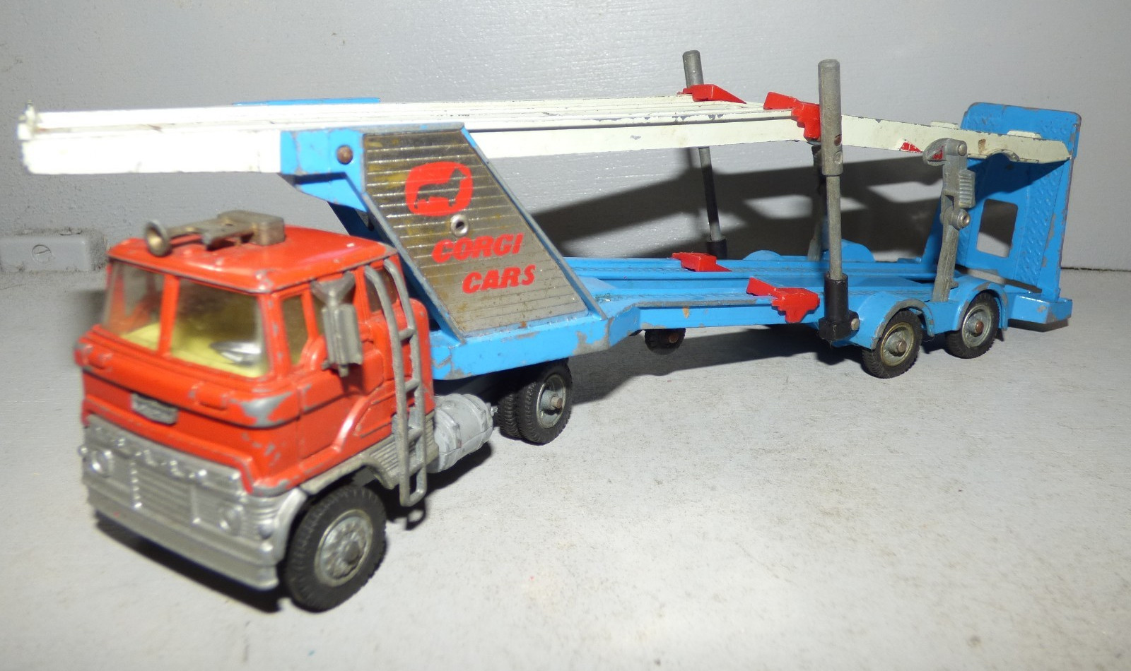 Corgi 1138, Carrimore Car Transporter - Free Price Guide & Review