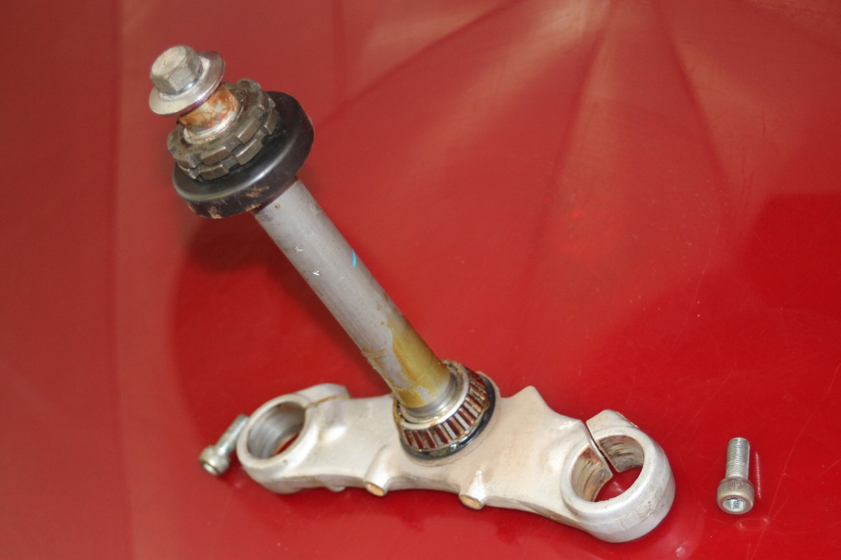 90-96 kawasaki vulcan 500 FRONT FORKS CLAMP LOWER TRIPLE TREE STEM