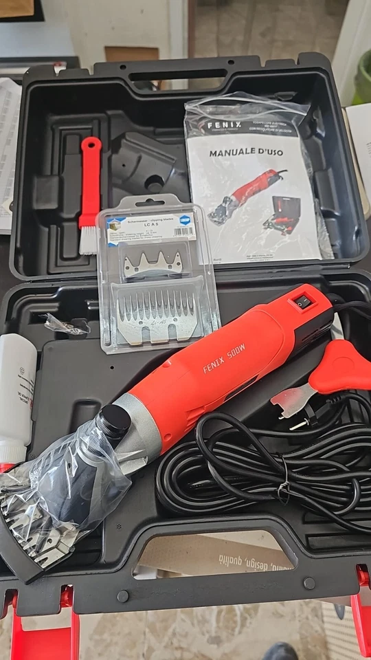 TOSATRICE Professionale FENIX 500 w - per ovini con pettine liscop in dotazione