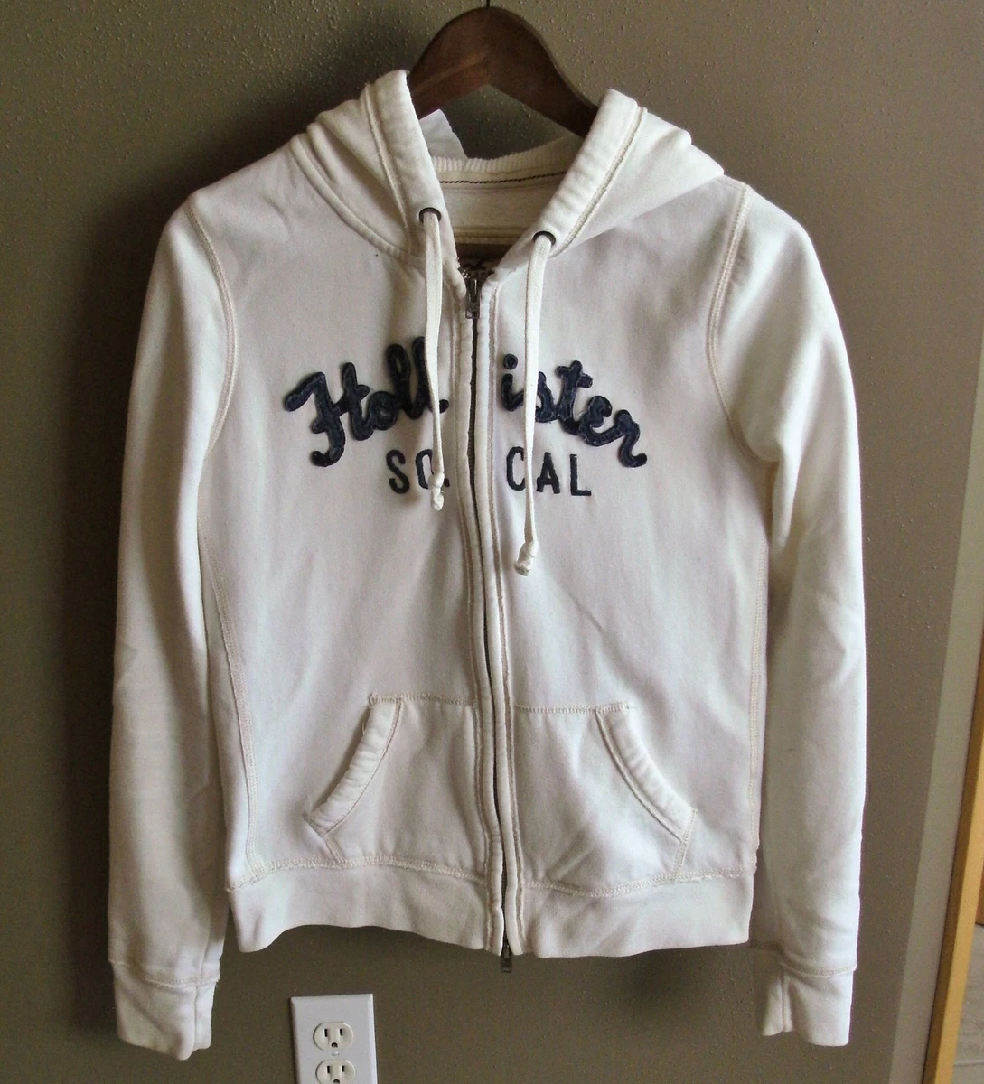Hollister white best sale zip up hoodie