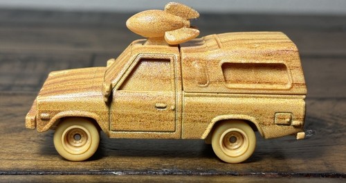 Pizza Planet Truck Hot Wheels Premium Disney Pixar Brave Wood 1:64 Loose - 第 4/7 張圖片