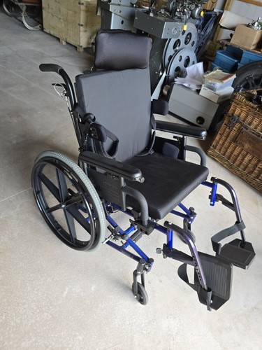 Quickie TS Wheelchair Tilt-in-Space Manual - Picture 3 of 10