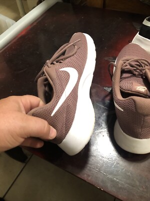nike tanjun womens mauve