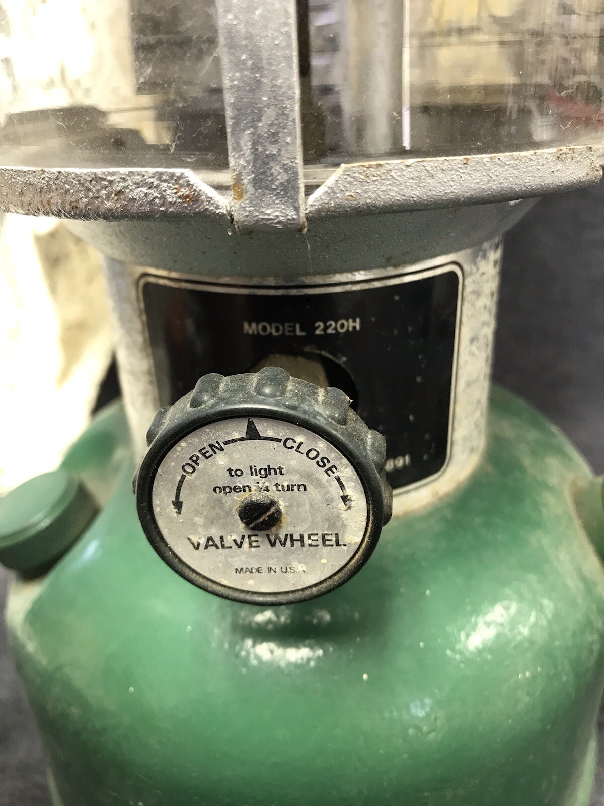 VINTAGE COLEMAN MODEL 220H For Parts Or Repair