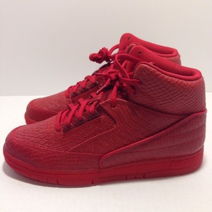 red python nike
