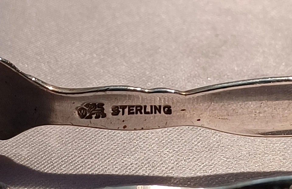 Pinzas grandes de azúcar Lily of the Valley de Whiting Sterling - 5 1/4" mono'd Foto 3 de 3