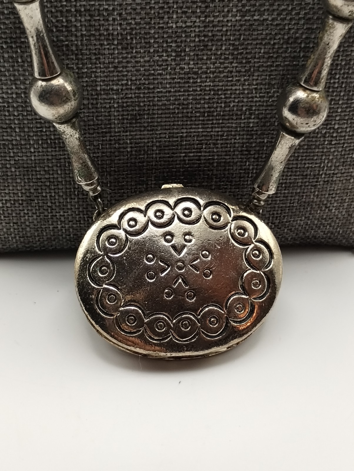 Estee Lauder Moonsilver 1973 Solid Perfume Locket… - image 5