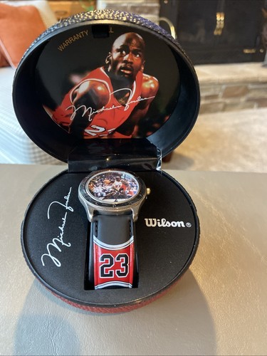 ๐ Michael Jordan Wilson watch 1997 in Original Basketball Case - Picture 13 of 13