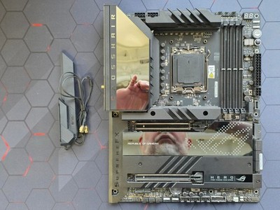 ASUS ROG CROSSHAIR X670E HERO AMD AM5 ATX Gaming Mainboard (90MB1BC0-M0EAY0)