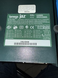 2 Omega Jaz SCSI V2000S drives, external (OPEN BOX), works great  