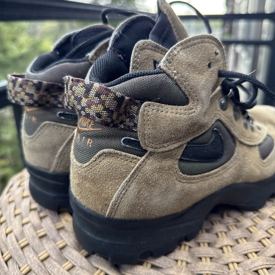 Nike Air ACG Botas de Senderismo de Cuero Marrón Zapatos 950608-ID De Colección Para Mujer 8.5 EE. UU. Foto 2 de 4