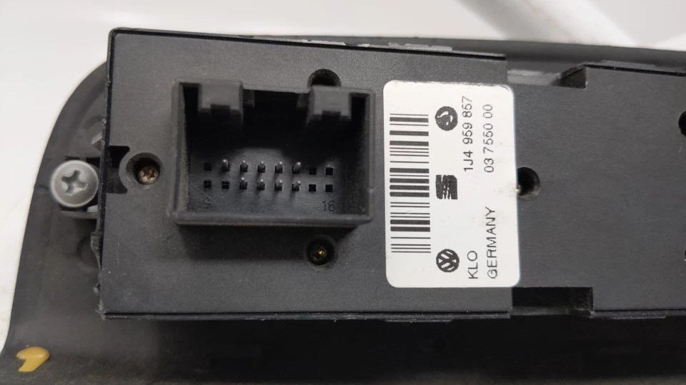 1998-1999 Volkswagen Passat Master Driver Power Window Switch R8S32B18 - Image 4 of 4