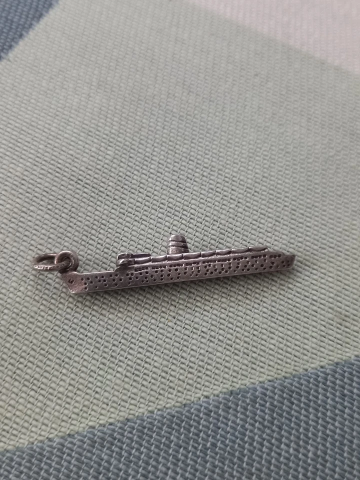 Vintage Raro ciondolo Metallo Nave T.S.S. OLYMPIA Argento ? Leggere Descrizione! - Immagine 2 di 4