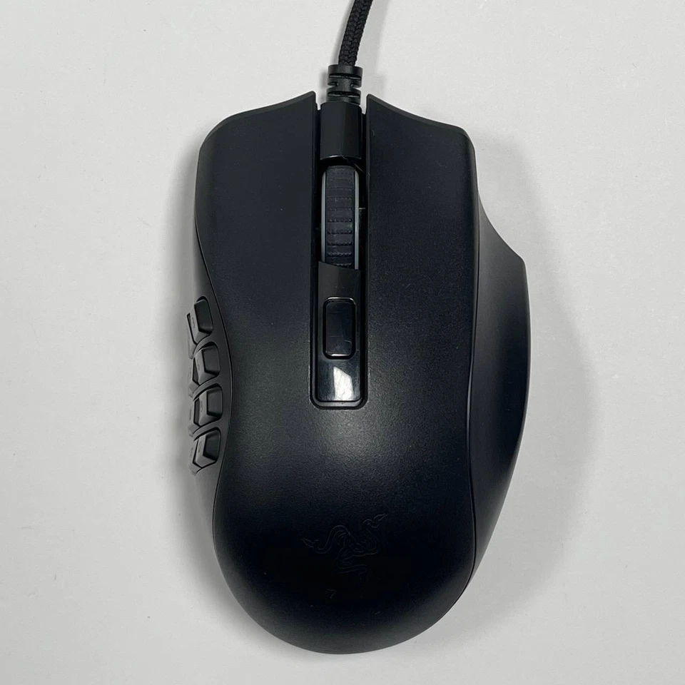 Razer Naga X Wired MMO Gaming Mouse: 18K DPI Optical Sensor - 2nd-gen Optical Sw - Image 2 of 4