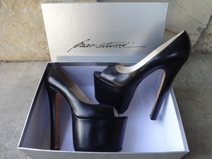 brian atwood platform pumps
