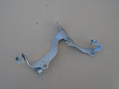 BMW F20 F21 F30 F31  Halter motornaher Katalysator 8648410 18328648410