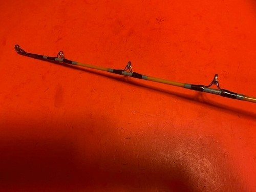 VINTAGE GOLDEN SABRE STROKER 6 FOOT 6 INCH 20 TO 60 POUND RATED BOAT FISHING ROD - Picture 9 of 20