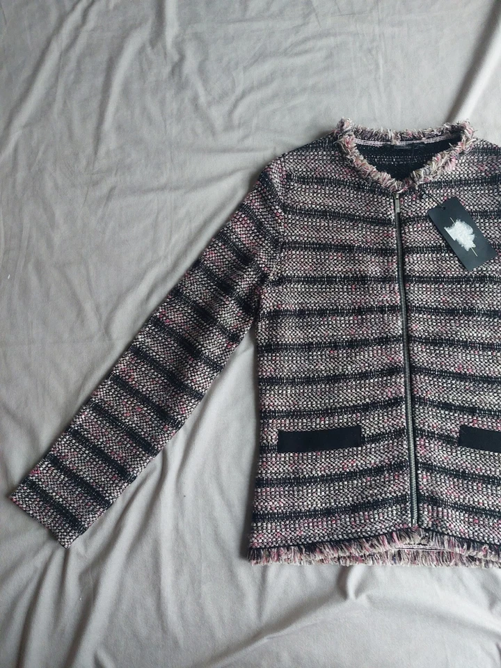 Max Mara Weekend. Attore Boucle Jacket. Size Medium. Brand New With Tags £260.00 - Image 2 of 4