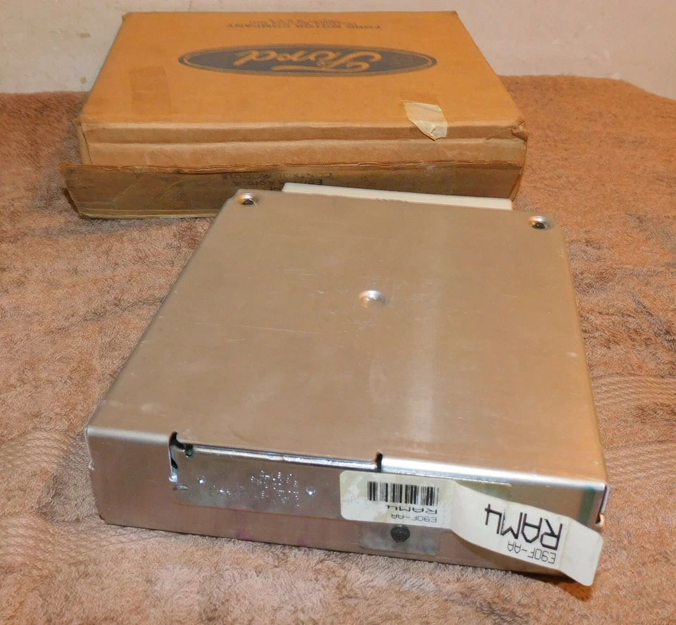 1988 1989 Lincoln Continental NOS AIR RIDE SUSPENSION CONTROL MODULE PROCESSOR - Image 4 of 4
