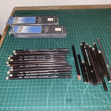 Derwent Charcoal Medium Pencil  Box of 12. slightly used + some broken ones ?