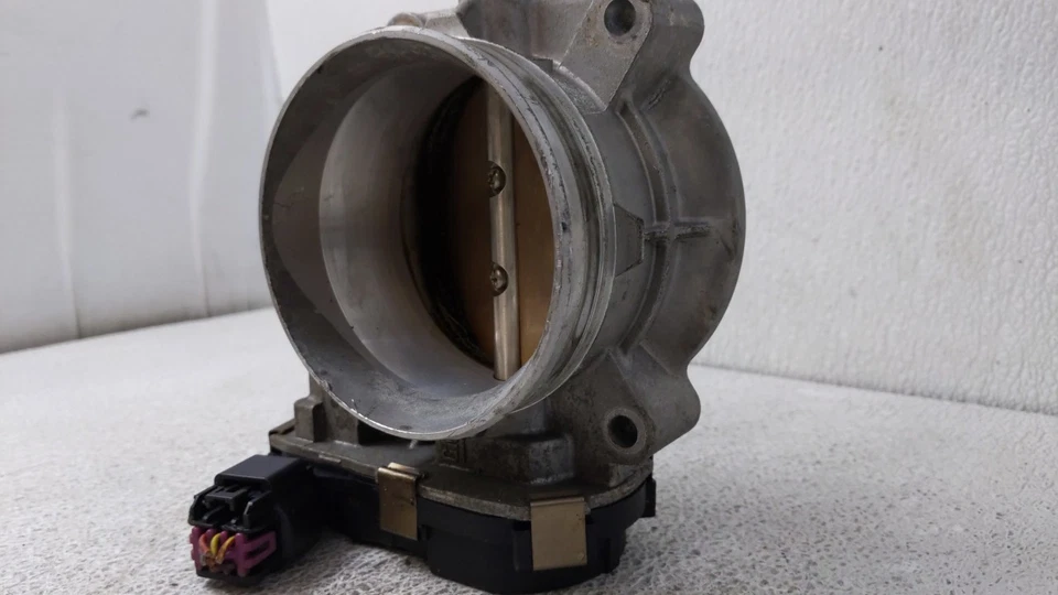 Cadillac Dts 2006-2011 carrocería del acelerador JV469 Foto 3 de 4