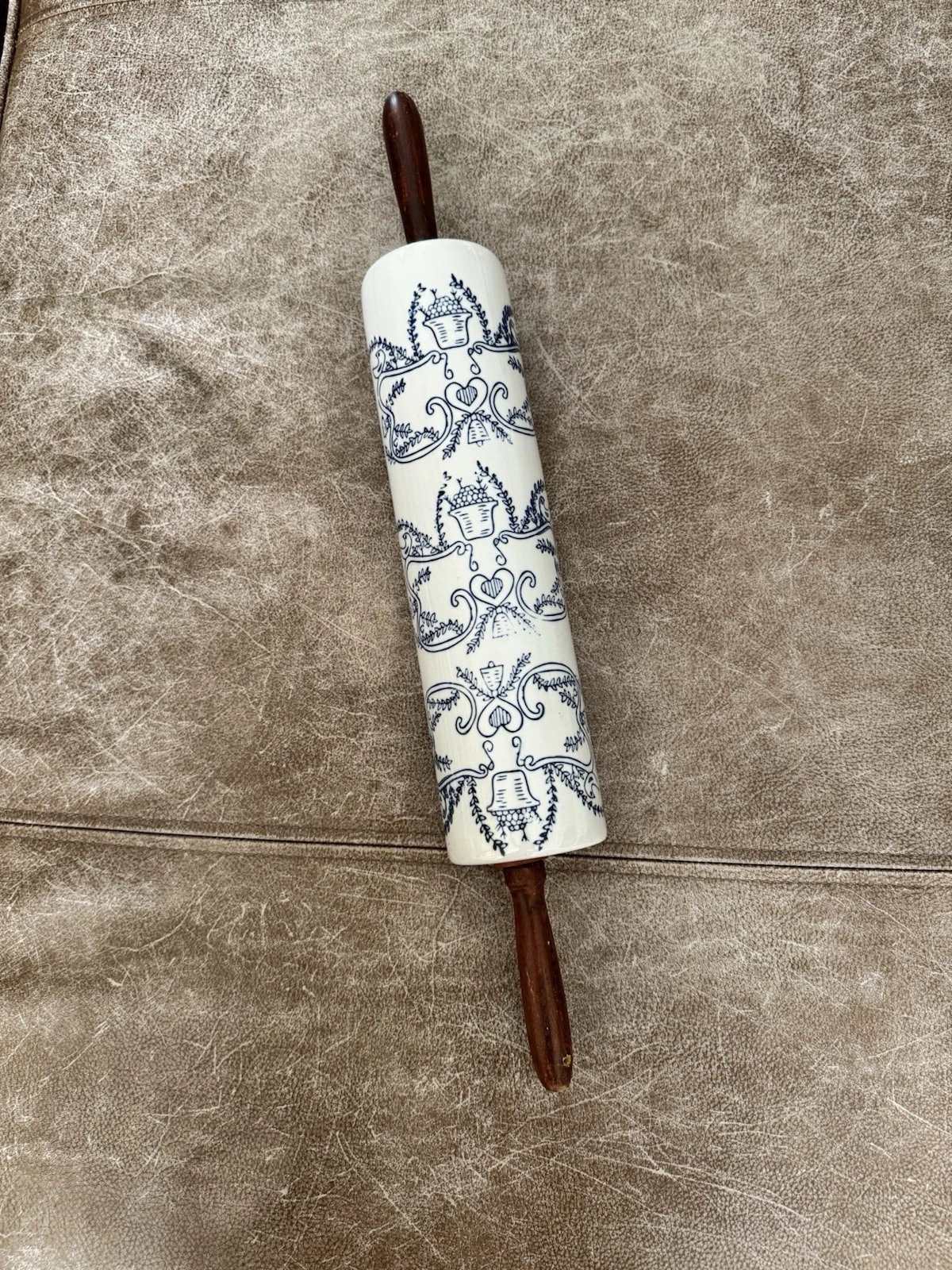 Roller Pin Blue White Glazed Stoneware Wood Handles 19-20”L Cooking Baking Vtg
Opens in a new window
