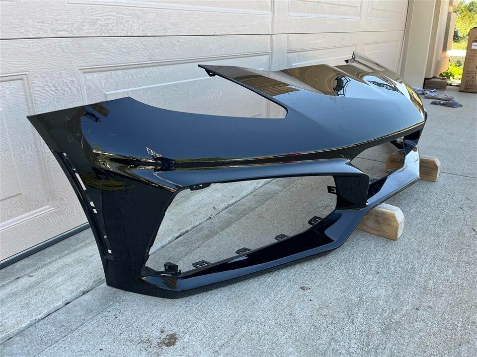 2016-2019 16 17 18 19 Chevrolet Corvette ZR1 Front Bumper OEM