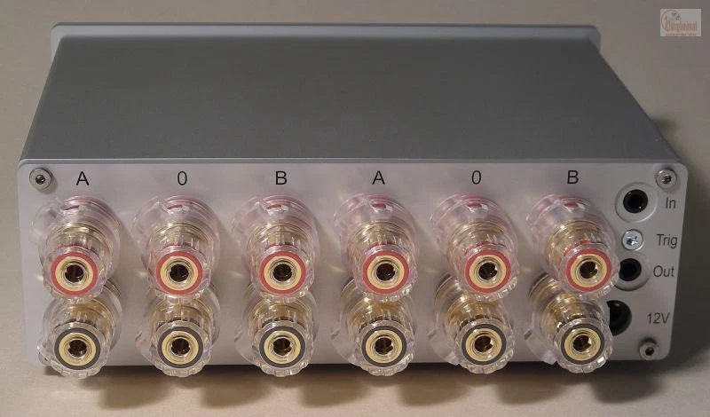 Dodocus UBox 3 – Lautsprecher/Verstärker Umschalter – Silber/Schwarz, Made in Ge - Bild 4 von 4